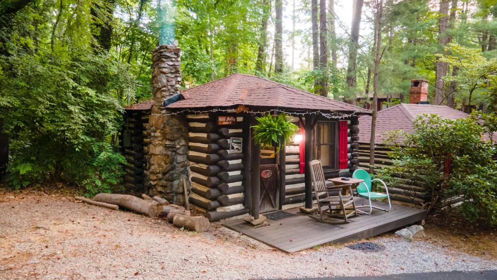Hill Billy Cabin interior
